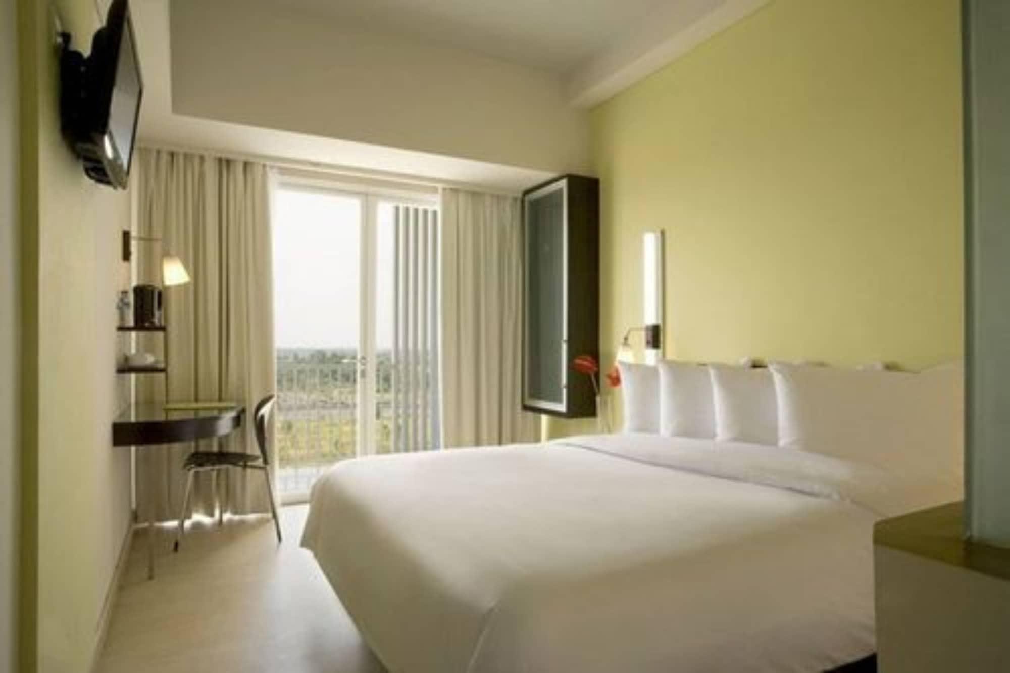 Hotel Santika Bsd City-Serpong Dış mekan fotoğraf